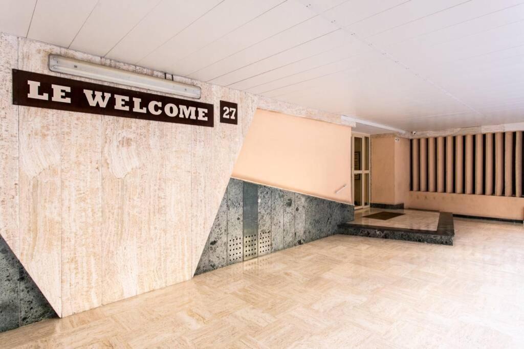Nice Center - Bright Studio Balcony Wifi & Aircon Apartment Exterior foto
