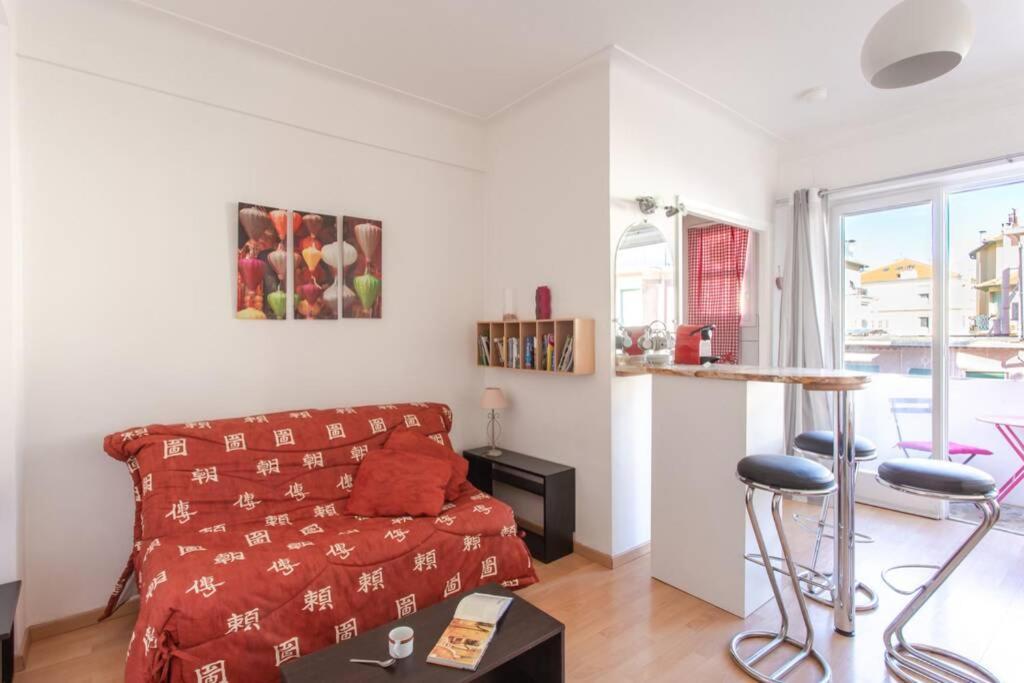 Nice Center - Bright Studio Balcony Wifi & Aircon Apartment Exterior foto